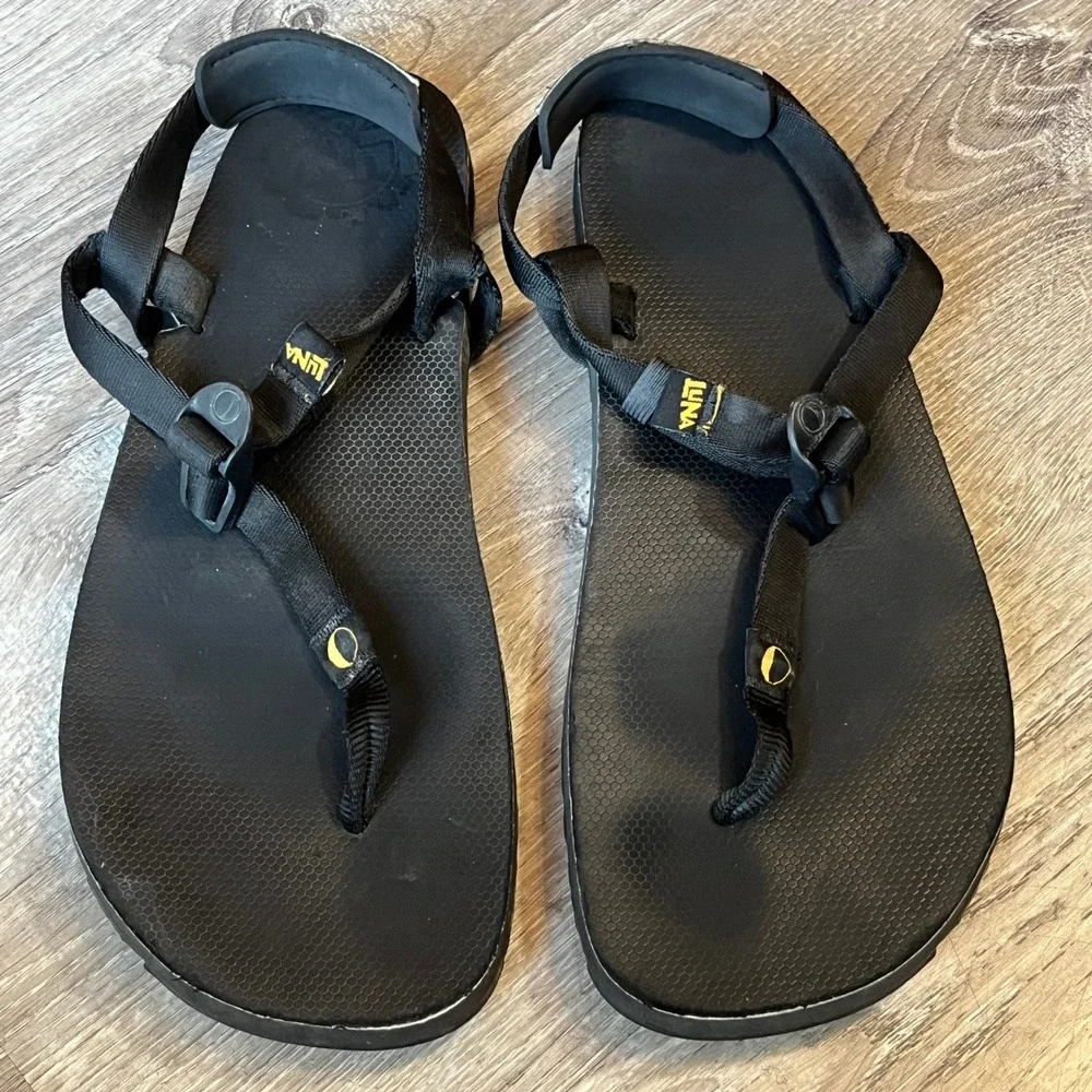 Luna Sandals Mono Winged Edition Mens 10 Black Vibram Megagrip Hiking Sandals